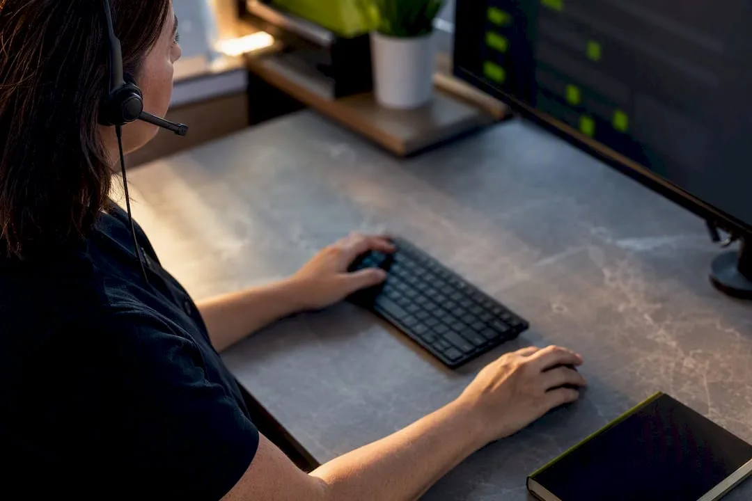 Get CRM Call Logging Right: Manual to CTI to AI Pilot for Small Teams